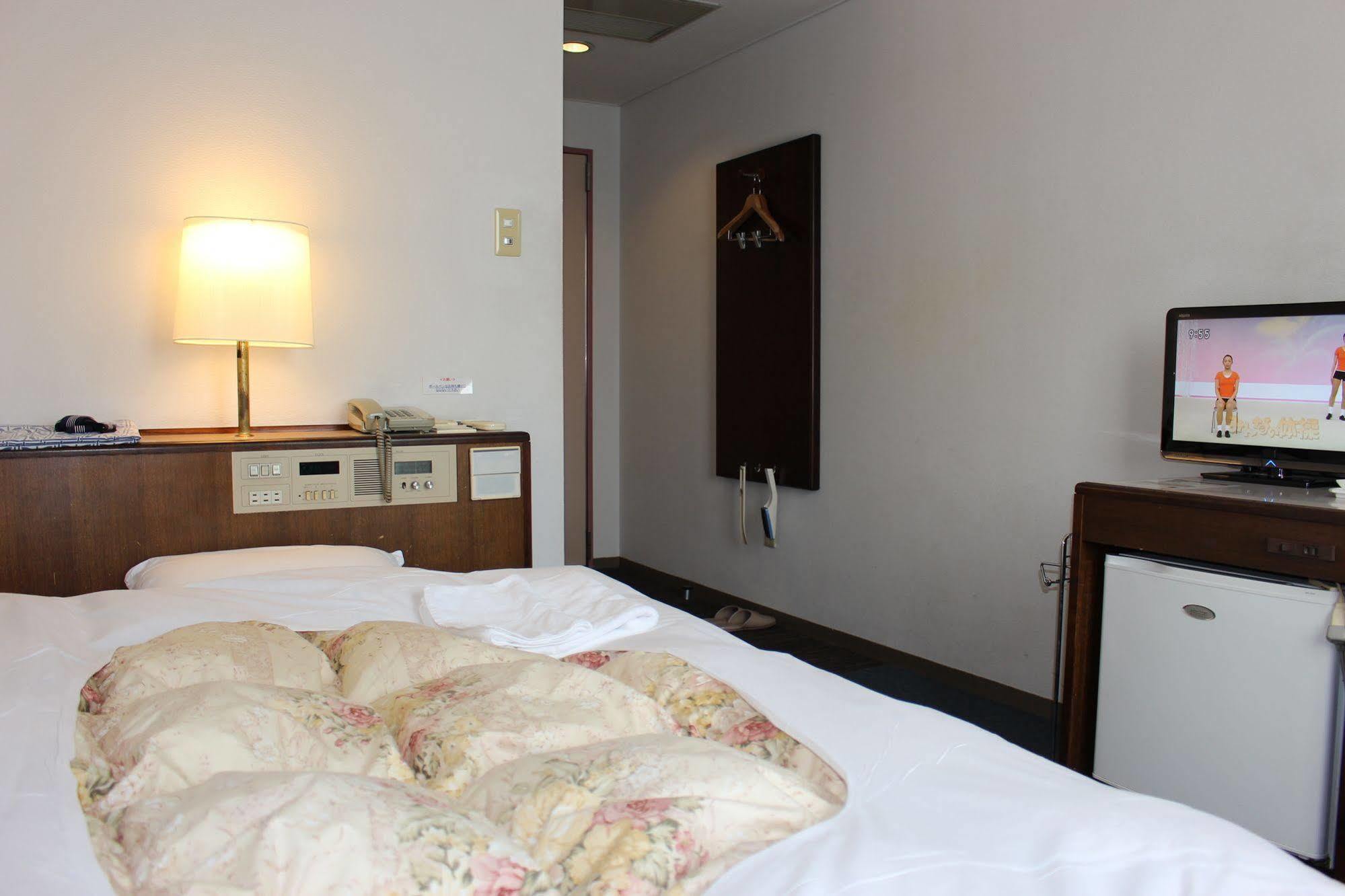 Hotel Higashihiroshima Hills Saijo Екстер'єр фото