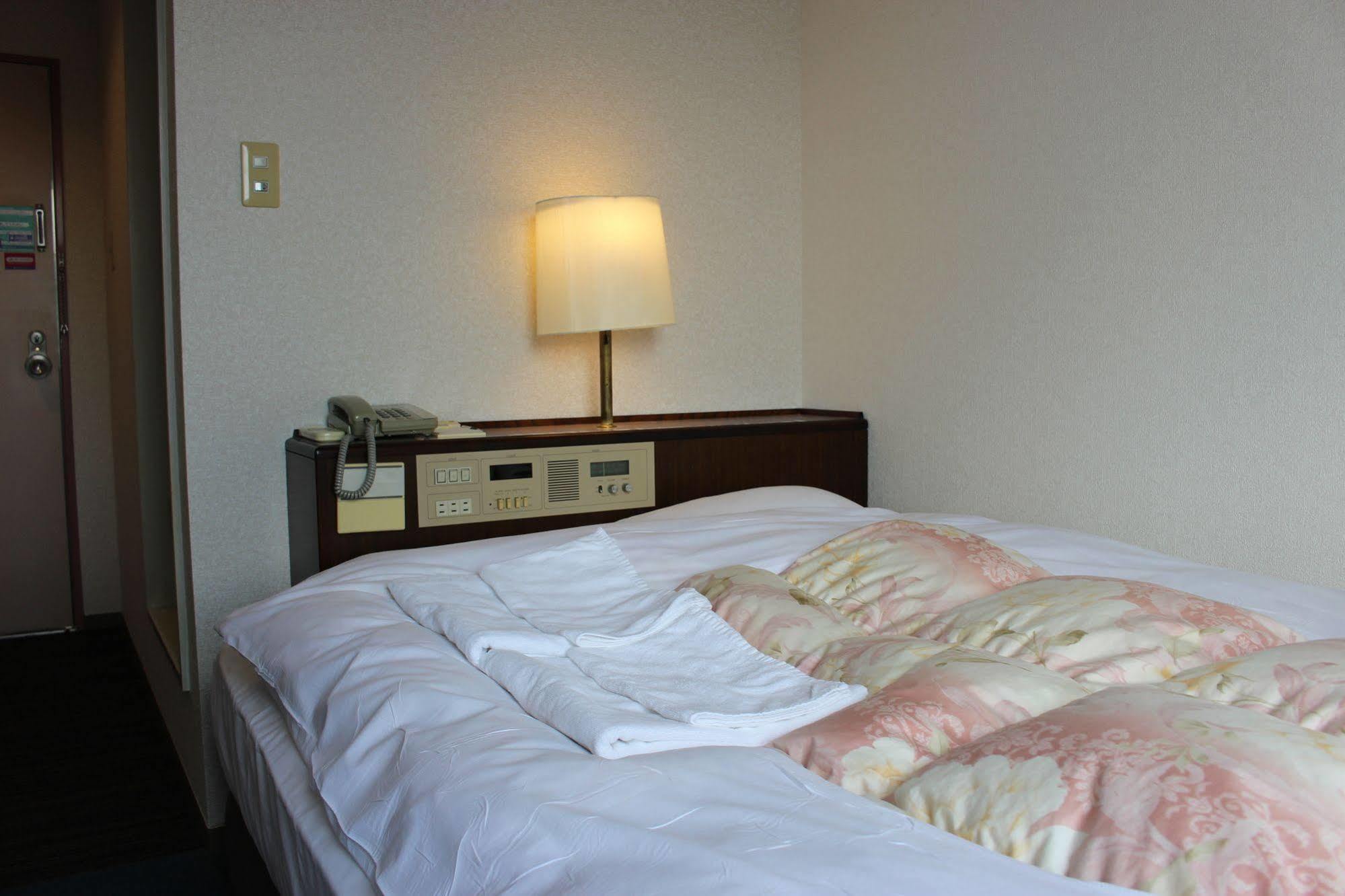 Hotel Higashihiroshima Hills Saijo Екстер'єр фото