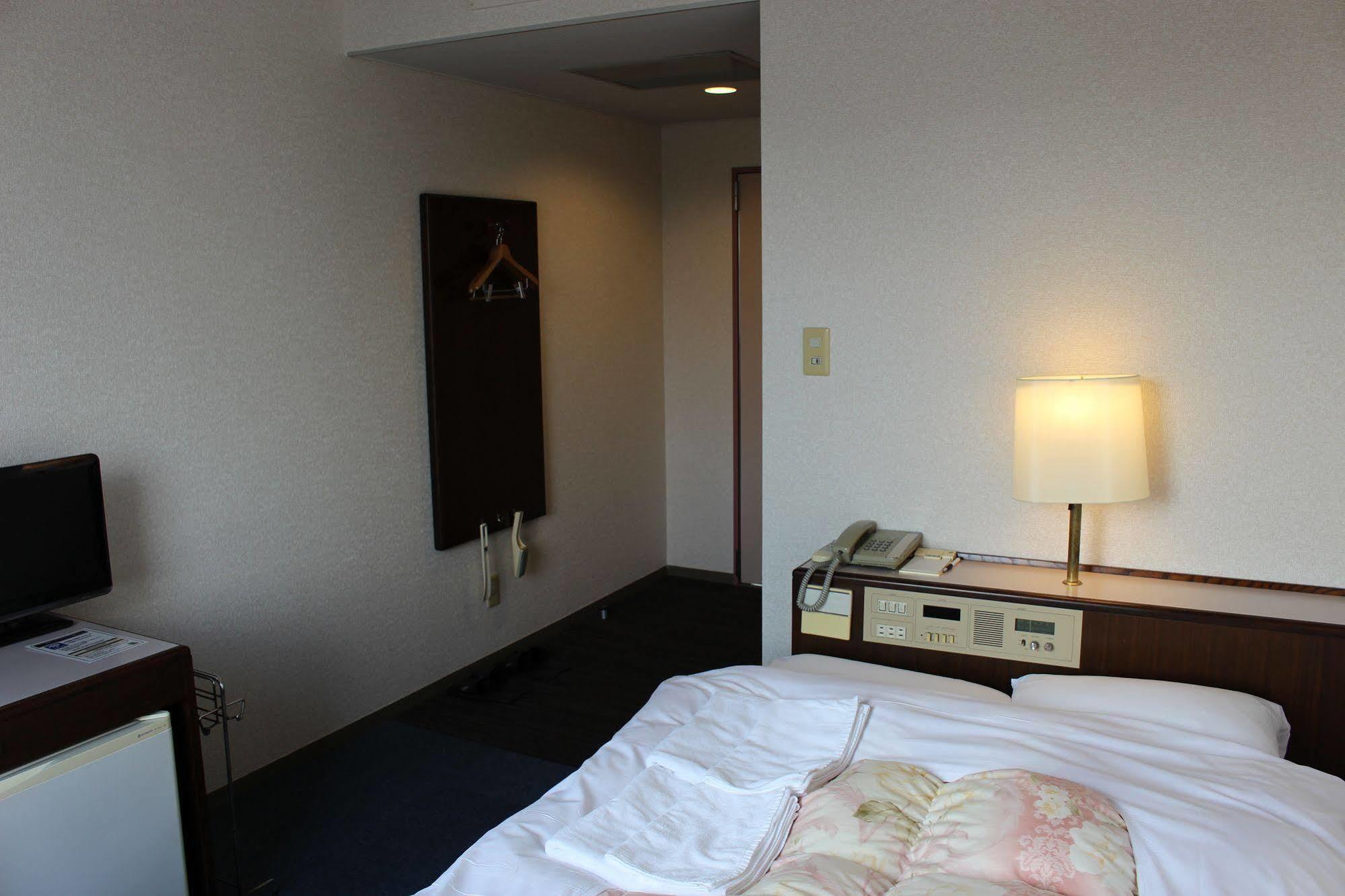 Hotel Higashihiroshima Hills Saijo Екстер'єр фото