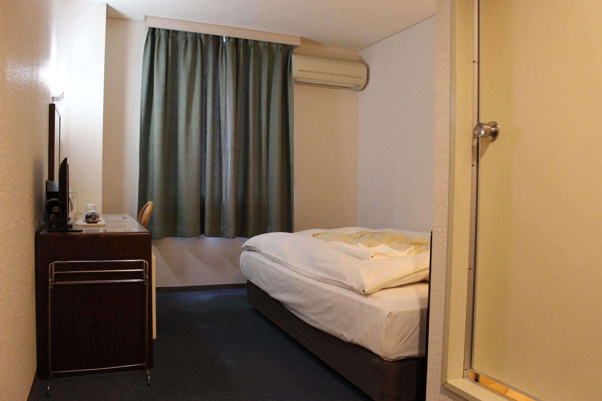 Hotel Higashihiroshima Hills Saijo Екстер'єр фото